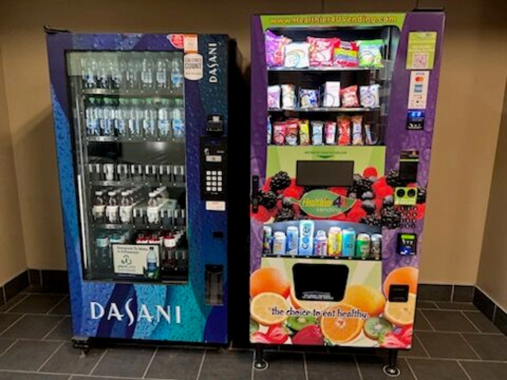 Healthier 4U Vending in school